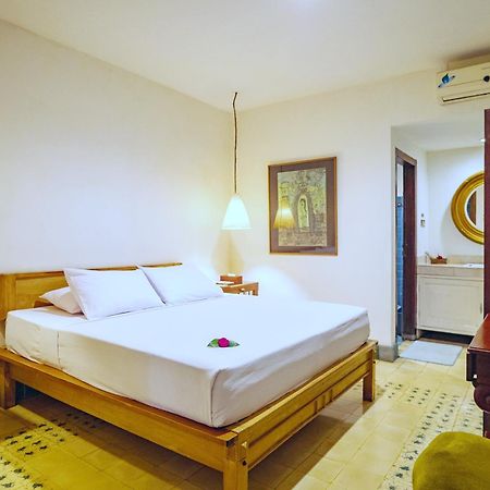 Hotel Tugu Blitar Extérieur photo
