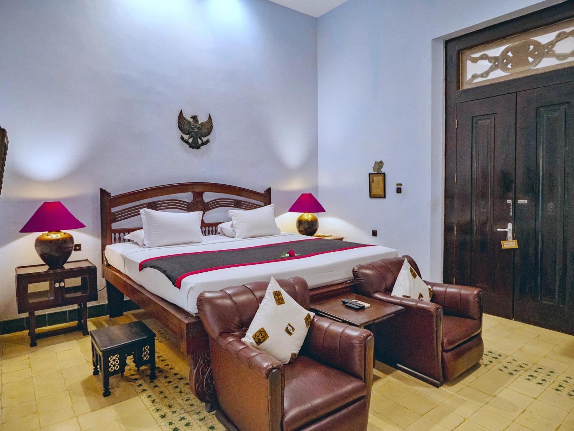 Hotel Tugu Blitar Extérieur photo