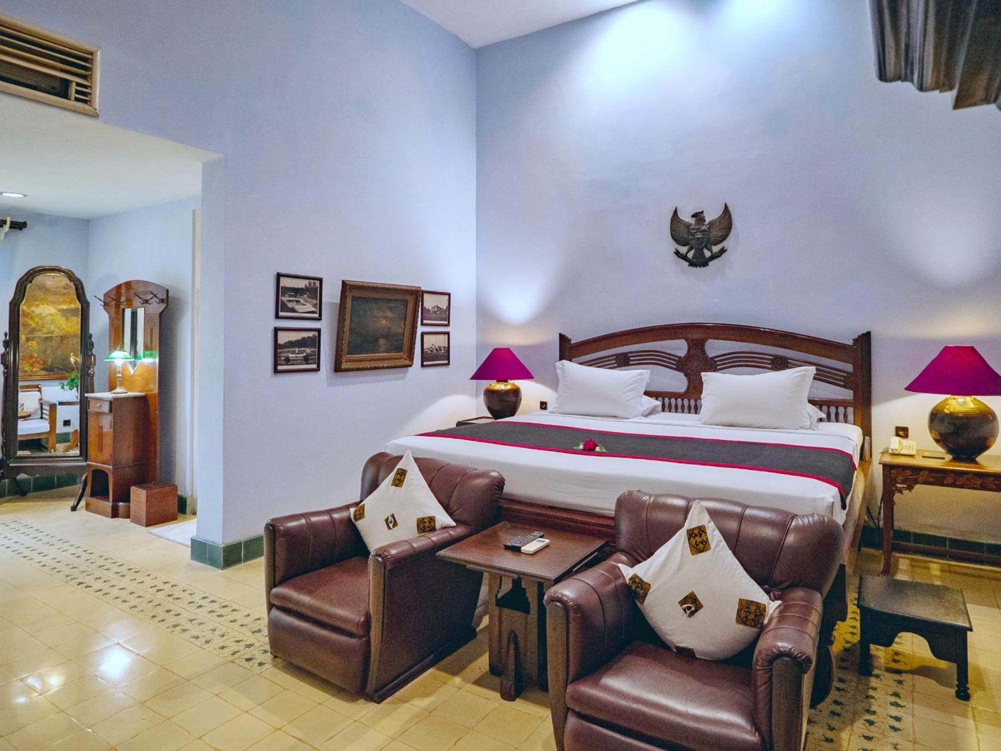 Hotel Tugu Blitar Extérieur photo