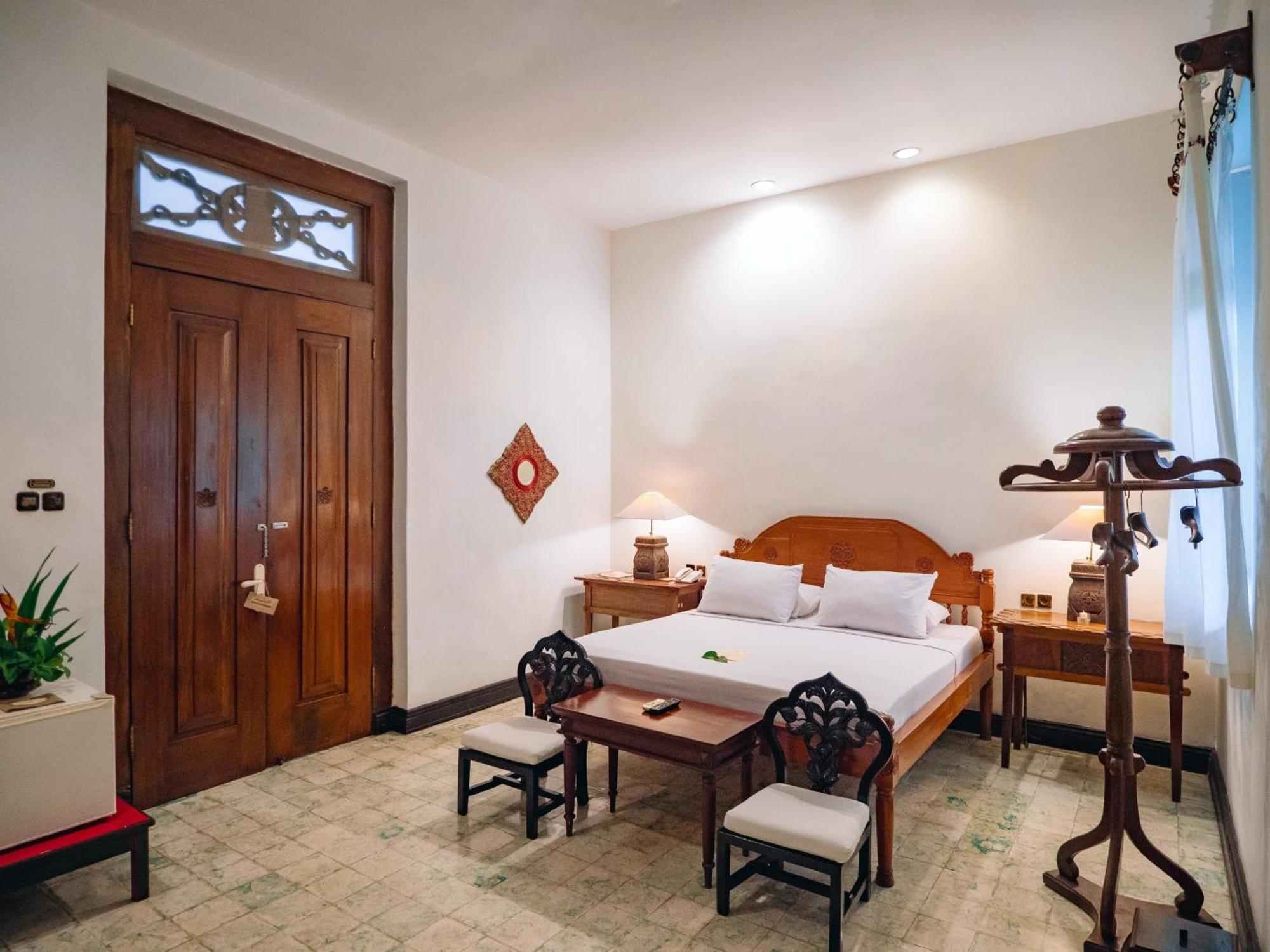 Hotel Tugu Blitar Extérieur photo