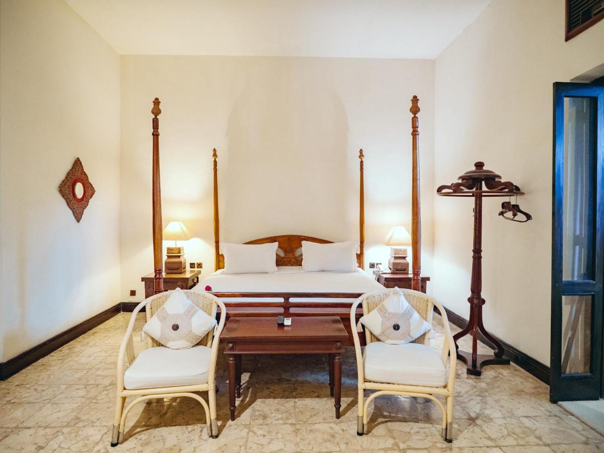 Hotel Tugu Blitar Extérieur photo
