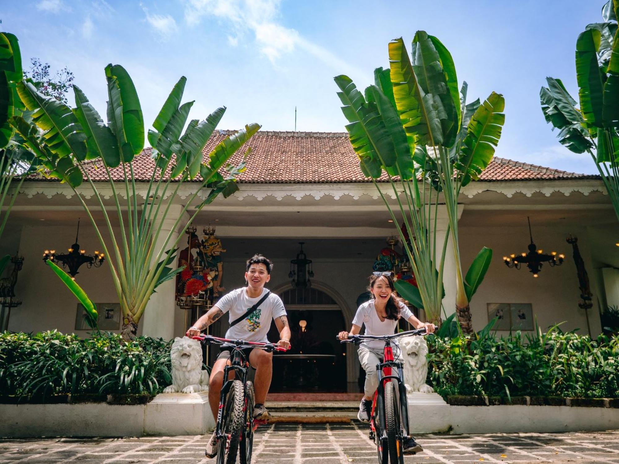 Hotel Tugu Blitar Extérieur photo