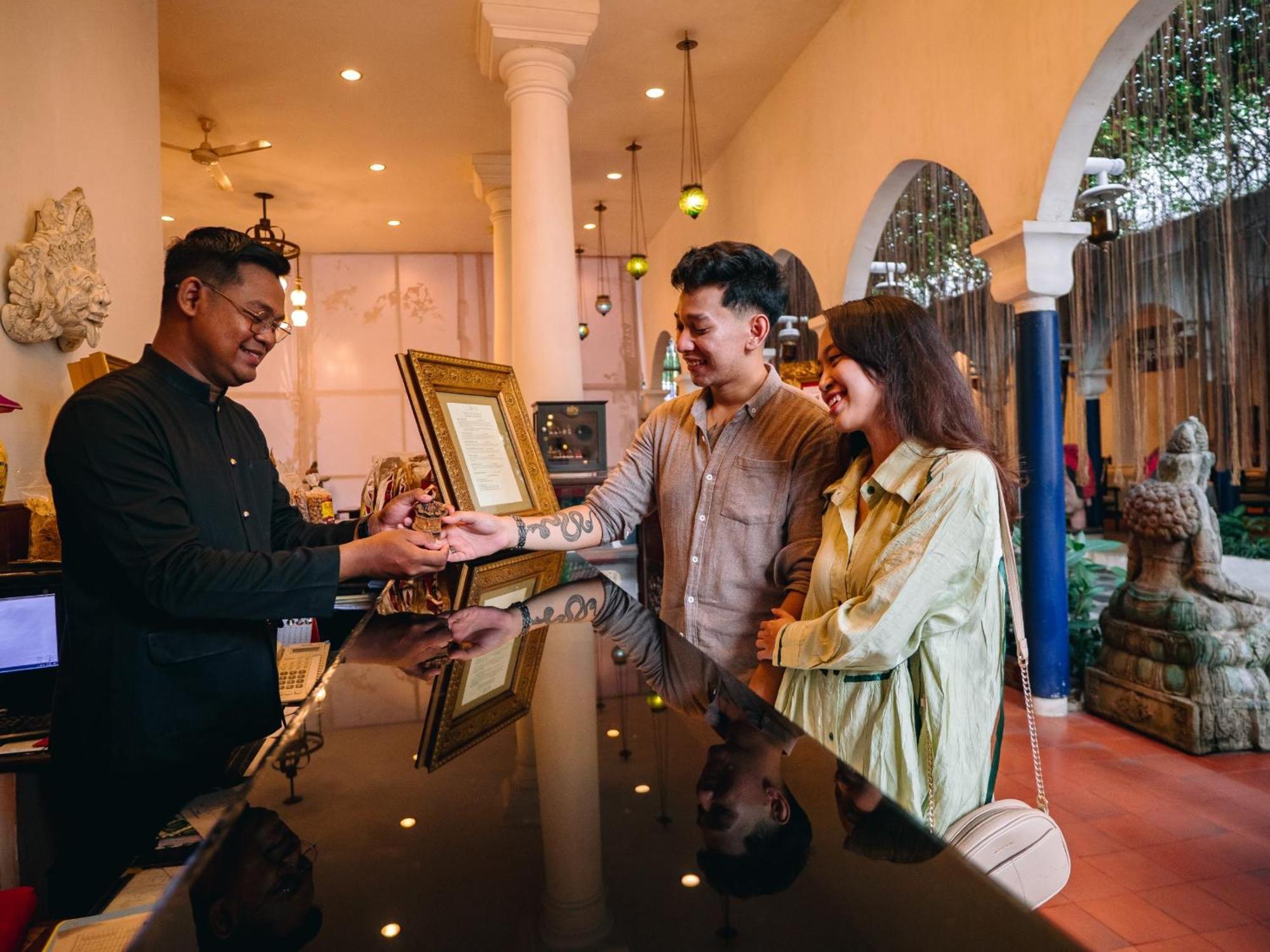 Hotel Tugu Blitar Extérieur photo
