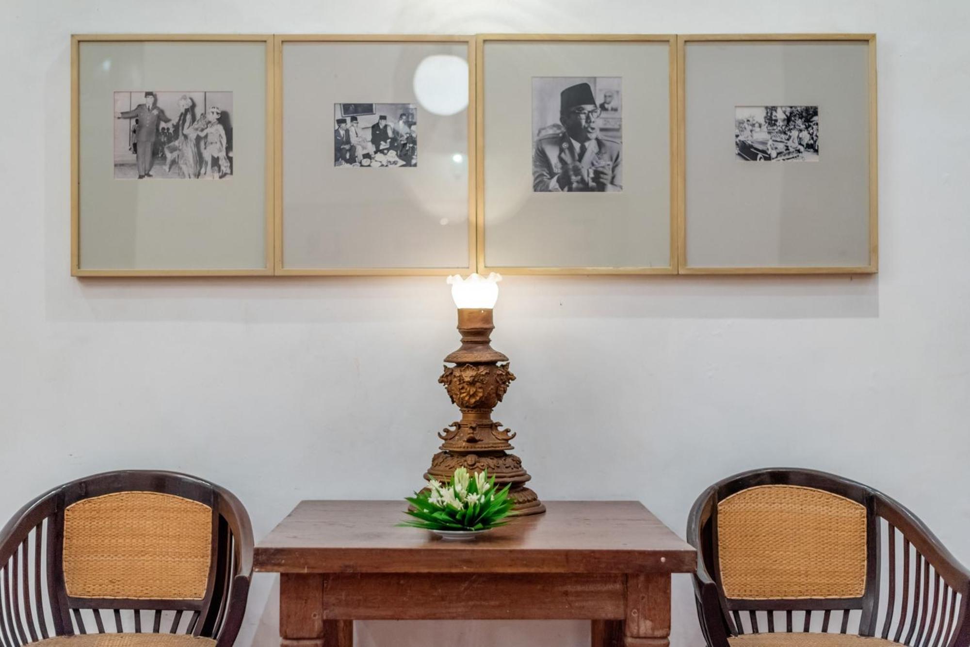 Hotel Tugu Blitar Extérieur photo