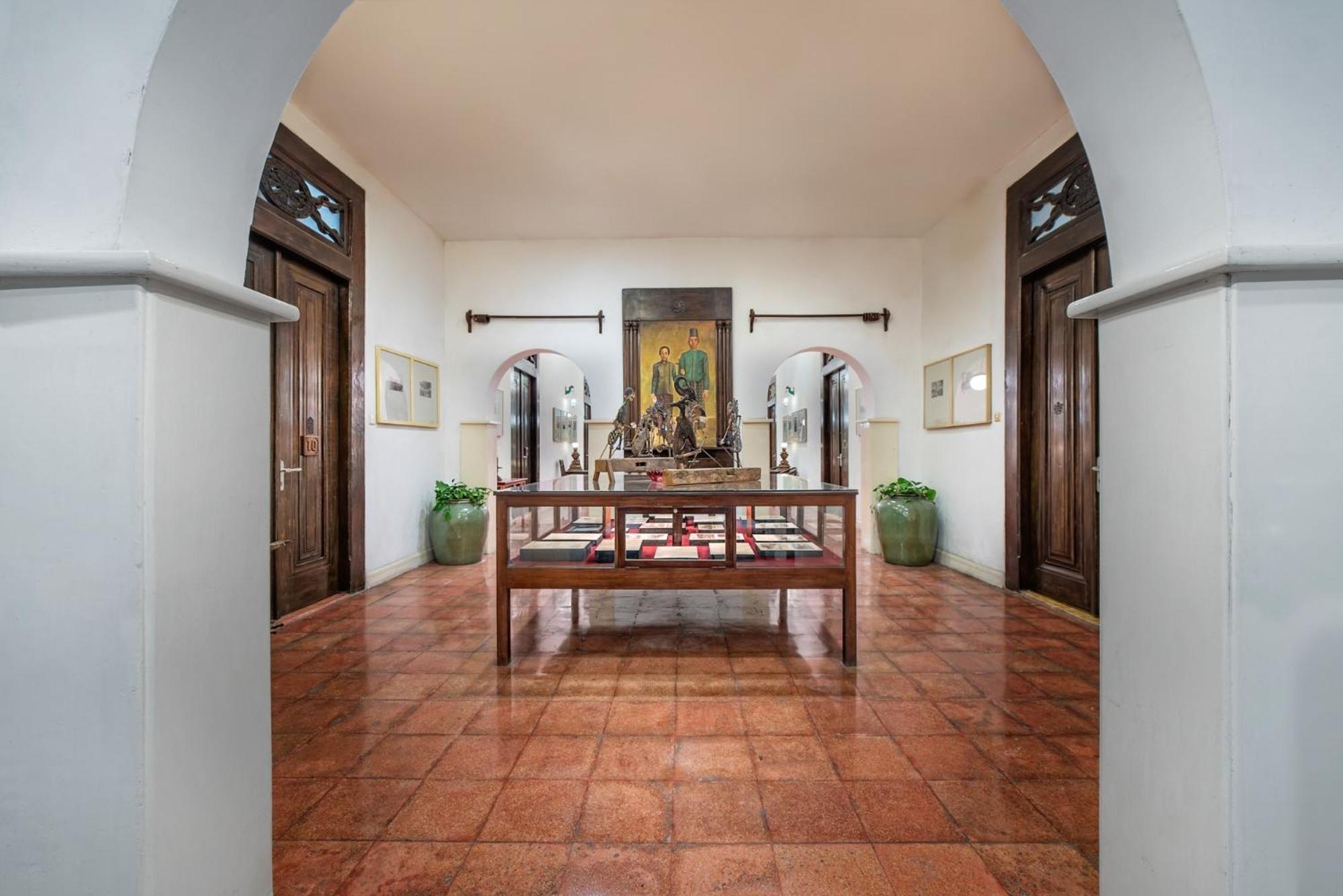 Hotel Tugu Blitar Extérieur photo